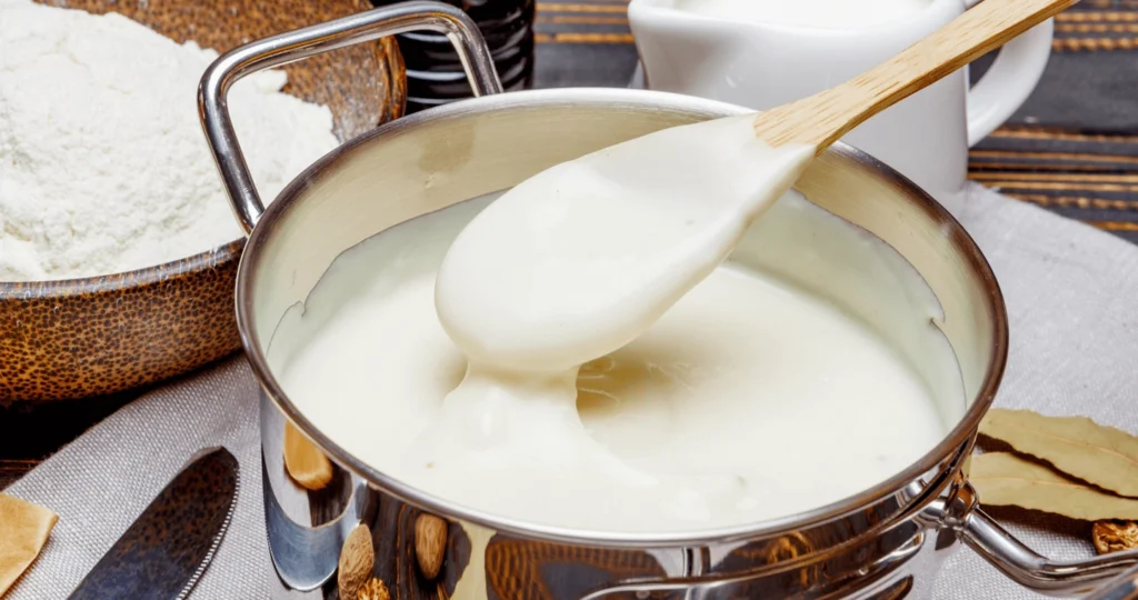 Come preparare la besciamella: ecco la ricetta segreta
